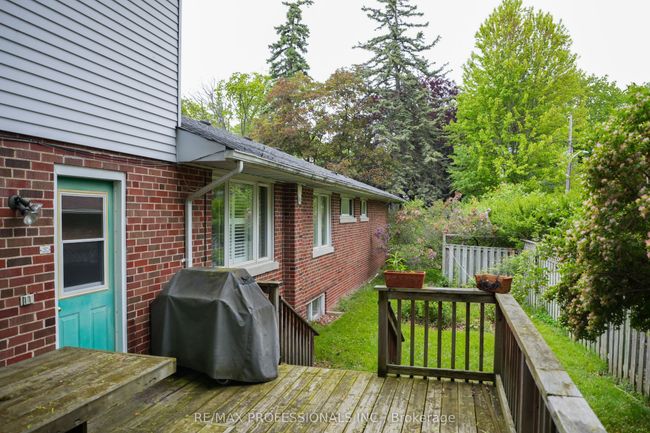 88 Valecrest Dr, House other with 4 bedrooms, 2 bathrooms and 4 parking in Etobicoke ON | Image 16