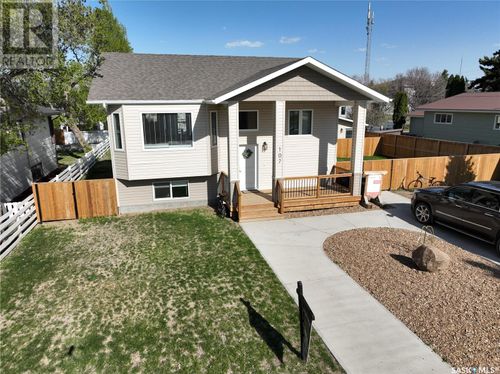 107 Valleyview Dr, Caronport, SK, S0H0S0 | Card Image