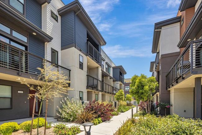 112 Waters Park Cir, Townhouse with 2 bedrooms, 3 bathrooms and 2 parking in San Mateo CA | Image 42
