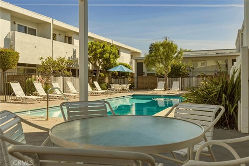 10-4331 W Sarah St, Burbank, CA, 91505-3837 | Card Image