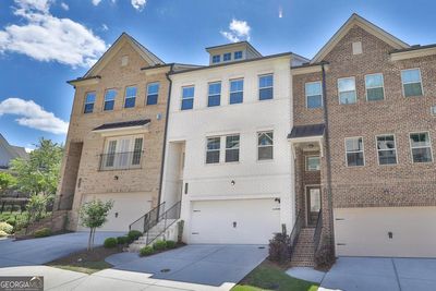 5082 Chesterfield Lane, Townhouse with 4 bedrooms, 3 bathrooms and 2 parking in Dunwoody GA | Image 1