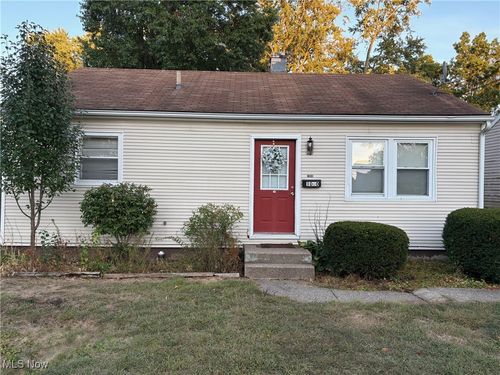 1060 Park Ave Ne, North Canton, OH, 44720-2033 | Card Image