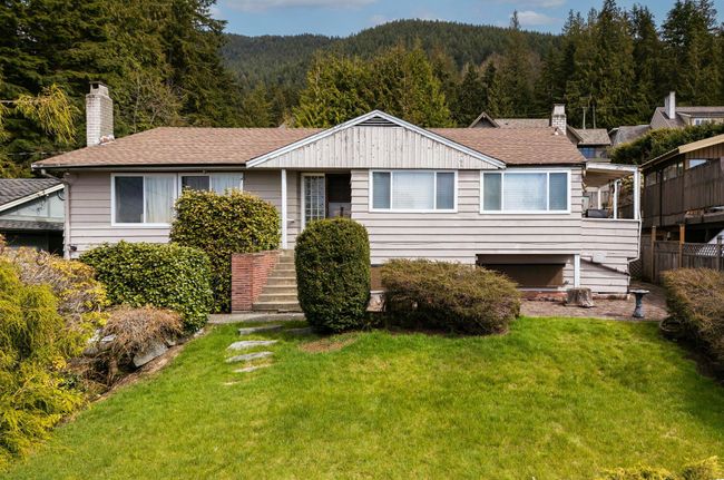 690 Blueridge Avenue, House other with 4 bedrooms, 2 bathrooms and 2 parking in North Vancouver BC | Image 1