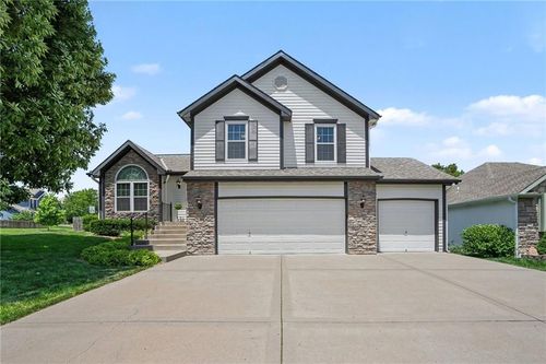 986 Wellington Way, Liberty, MO, 64068-1482 | Card Image