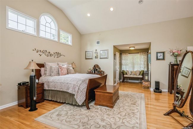 821 Peconic St, House other with 3 bedrooms, 2 bathrooms and null parking in Ronkonkoma NY | Image 17