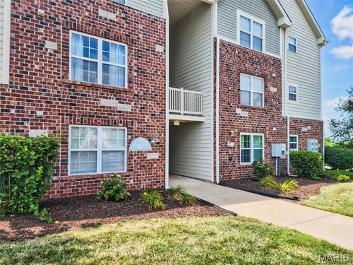 1313 Piedmont Cir, Saint Peters, MO, 63304-5604 | Card Image