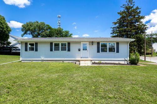 1820 E 16th St, Davenport, IA, 52803-3302 | Card Image