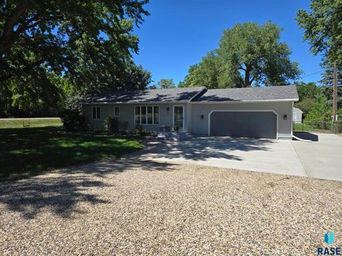 100 Case St Street, Yankton, SD, 57078 | Card Image