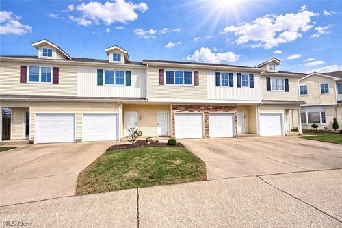 3-370 Eden Ln, Medina, OH, 44256-3943 | Card Image