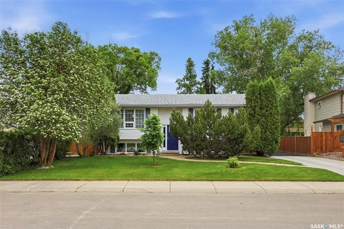 126 Candle Crescent, Saskatoon, SK, S7K5A2 | Card Image