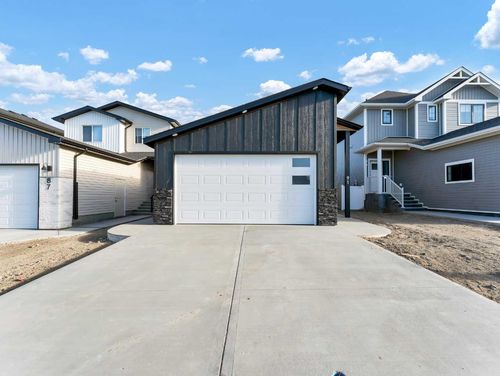91 Sierra Rd Sw, Medicine Hat, AB, T1B0R6 | Card Image