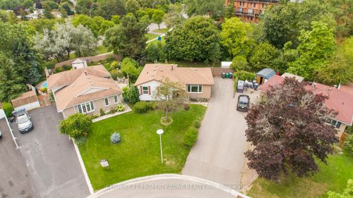 29 Finchley Cres, Brampton, ON, L6T3P5 | Card Image