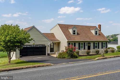 148 Valley View Dr, EPHRATA, PA, 17522-9774 | Card Image
