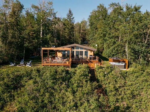 391 Birchcliff Rd, Sylvan Lake, AB, T4S1R6 | Card Image