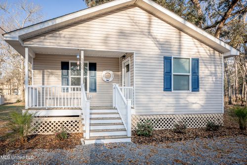 5308 Center St, Ocean Springs, MS, 39564-8404 | Card Image