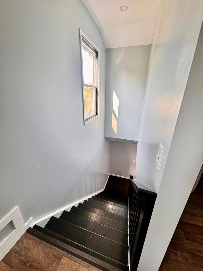 18437 Governor G C Peery Hwy, House other with 3 bedrooms, 2 bathrooms and null parking in Pounding Mill VA | Image 27