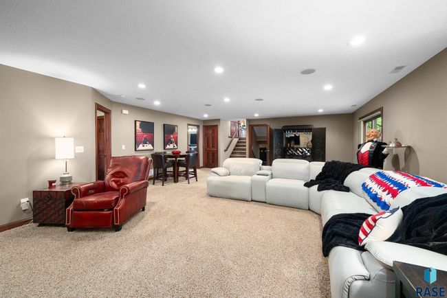 4400 E Aster Cir, House other with 5 bedrooms, 4 bathrooms and null parking in Sioux Falls SD | Image 39