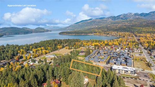 724 Wisconsin Ave, Whitefish, MT, 59937 | Card Image