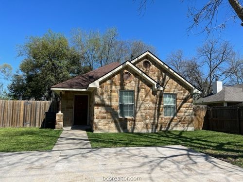 706 E 22nd St, Bryan, TX, 77803-4136 | Card Image
