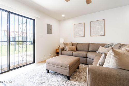 o-6810 N 35th Ave, Phoenix, AZ, 85017-1076 | Card Image