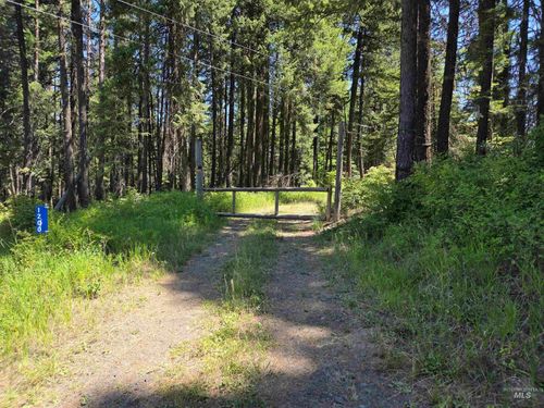 1200 White Pine Flats Rd, Troy, ID, 83871-8603 | Card Image