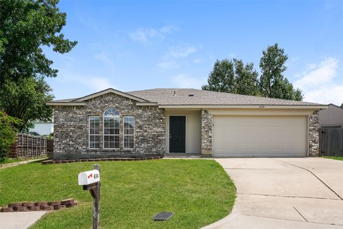 634 Nightshade Dr, Arlington, TX, 76018-1686 | Card Image