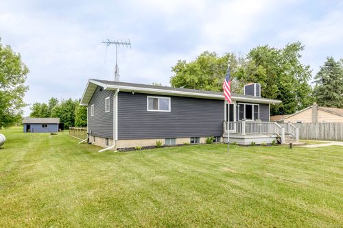 4856 Wagner Rd, Croswell, MI, 48422-9421 | Card Image