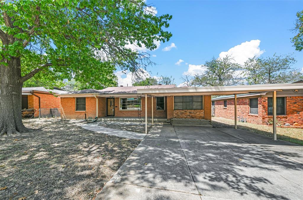 June Dr, Fort Worth, TX 76108