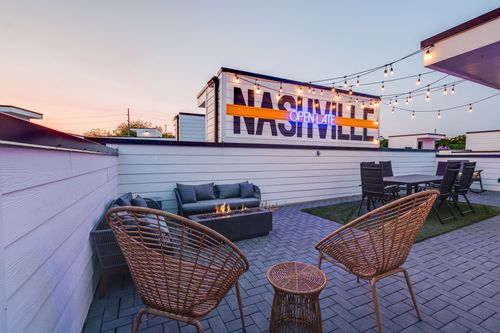 apt-i-970 Youngs Ln, Nashville, TN, 37207-4842 | Card Image