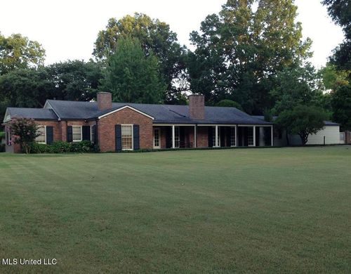 135 Bayou Rd, Greenville, MS, 38701-7702 | Card Image