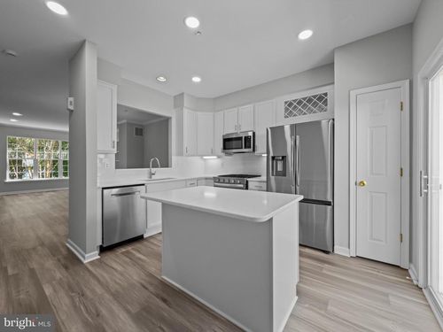 24 Case Mews, GAITHERSBURG, MD, 20878-7322 | Card Image