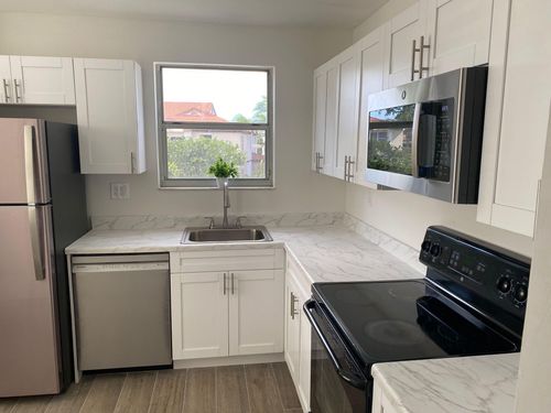 11266 Sw 12th St, Pembroke Pines, FL, 33025-4591 | Card Image