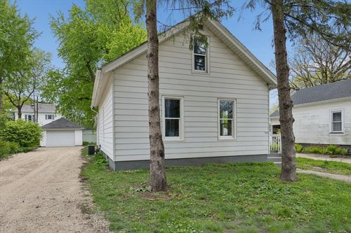 405 Grant St, Earlville, IL, 60518-8187 | Card Image
