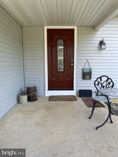 27 Cedar Creek Dr, Clementon, NJ, 08021-2712 | Card Image
