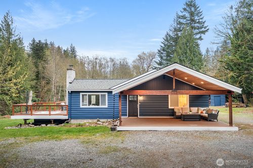 38420 Se North Bend Way, Snoqualmie, WA, 98065-5187 | Card Image