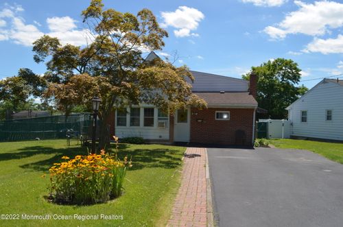 310 Oak Street, Florence, NJ, 08518 | Card Image