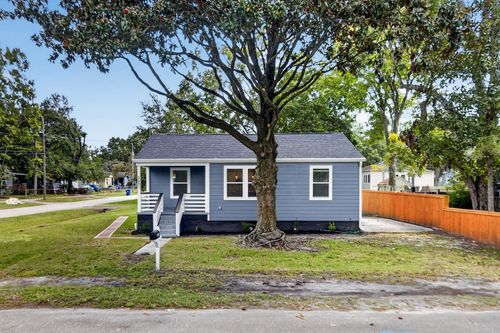 2651 Lawrence St, North Charleston, SC, 29405-8622 | Card Image