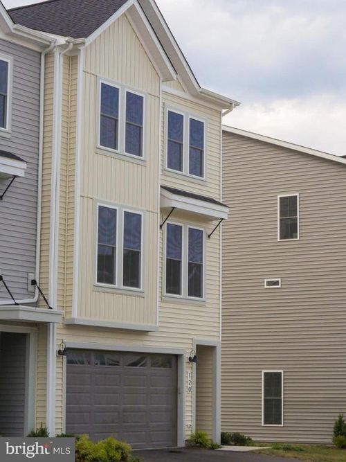120 Galaxy Pl, STEPHENSON, VA, 22656-2154 | Card Image