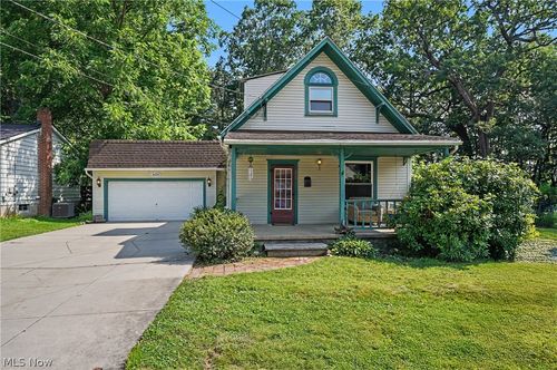 1026 Francis Ave, Cuyahoga Falls, OH, 44221-4833 | Card Image