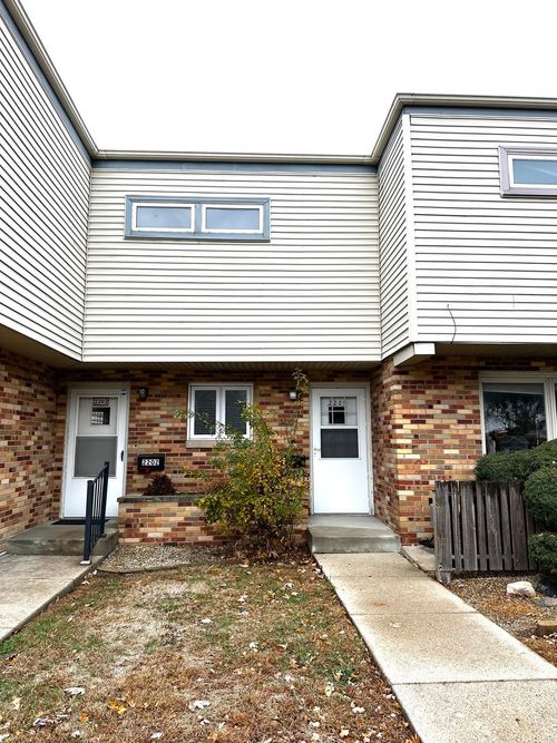 13-2204 Lincoln St, Bloomington, IL, 61701-5900 | Card Image