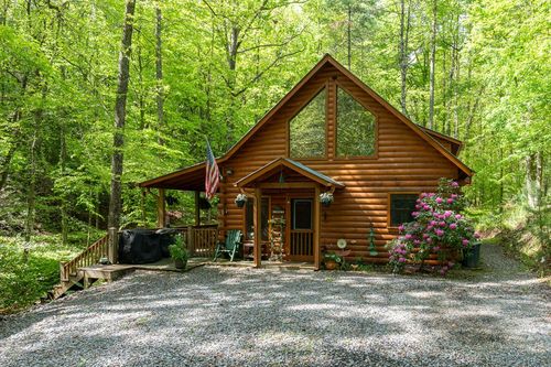 267 Laurelwood Cir, Murphy, NC, 28906-4632 | Card Image