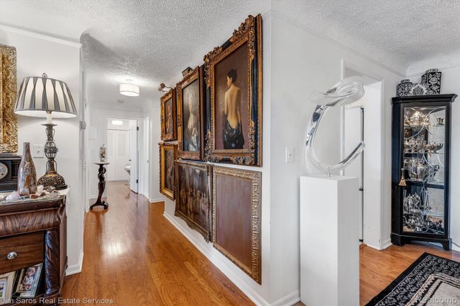 APT-10 - 1750 Vernier Rd, Condo with 2 bedrooms, 2 bathrooms and null parking in Grosse Pointe Woods MI | Image 9