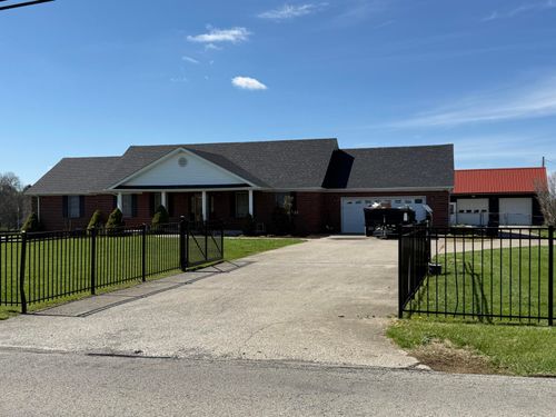 123 Dreyfus Rd, Berea, KY, 40403-8640 | Card Image