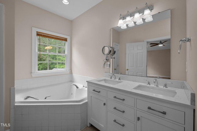 Master bath | Image 27