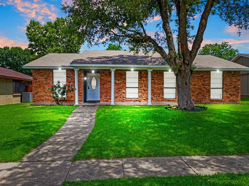 7232 Long Canyon Trl, Dallas, TX, 75249-1142 | Card Image