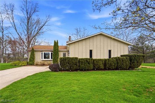 3647 Carlisle Drive, Brunswick, OH, 44212 | Card Image