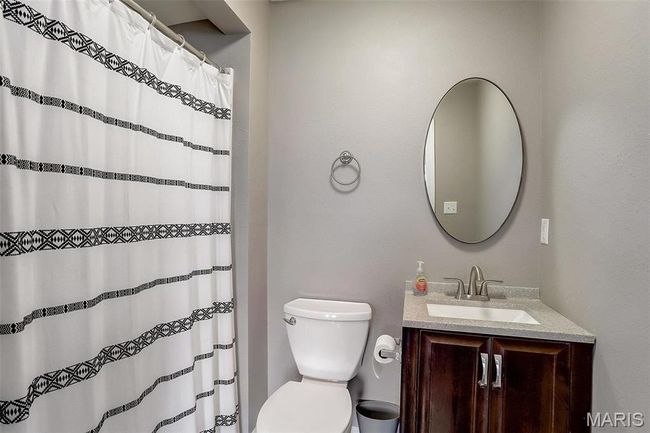 1051 Saint Clair St, House other with 3 bedrooms, 2 bathrooms and 2 parking in Carlyle IL | Image 24