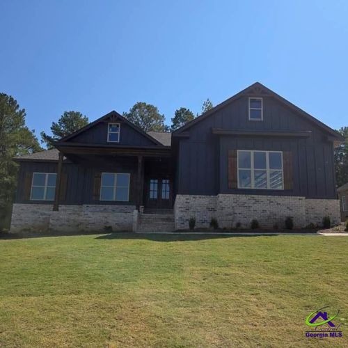 100 River Ridge Dr, Hawkinsville, GA, 31036-8018 | Card Image