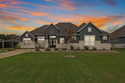 153 Mcnaughton Dr, Liberty Hill, TX, 78642-2733 | Card Image