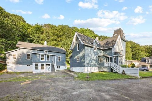 122 Oak St, Naugatuck, CT, 06770-4251 | Card Image